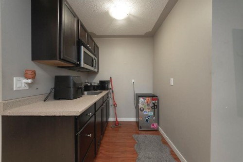 112 Sandstone Lane, Fort Mcmurray, AB - Indoor Photo Showing Kitchen