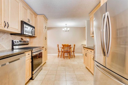 170 Wolverine Drive, Fort Mcmurray, AB - Indoor Photo Showing Kitchen