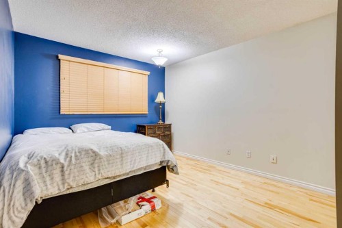 170 Wolverine Drive, Fort Mcmurray, AB - Indoor Photo Showing Bedroom