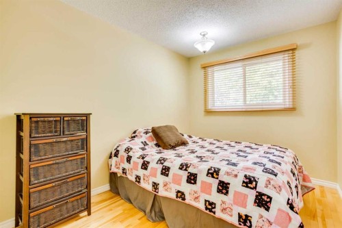 170 Wolverine Drive, Fort Mcmurray, AB - Indoor Photo Showing Bedroom