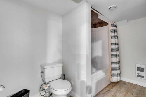 170 Wolverine Drive, Fort Mcmurray, AB - Indoor Photo Showing Bathroom