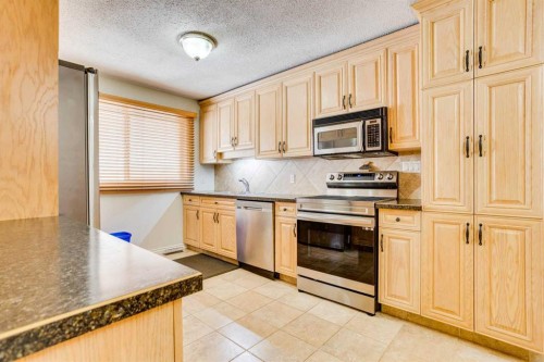 170 Wolverine Drive, Fort Mcmurray, AB - Indoor Photo Showing Kitchen