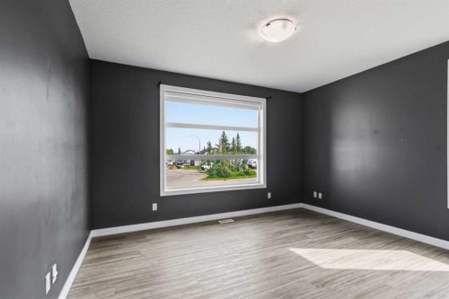 201 Athabasca Avenue, Fort Mcmurray, AB - Indoor Photo Showing Other Room