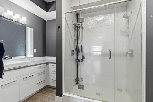 201 Athabasca Avenue, Fort Mcmurray, AB - Indoor Photo Showing Bathroom