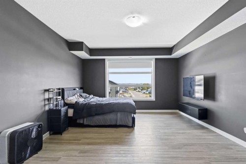 201 Athabasca Avenue, Fort Mcmurray, AB - Indoor Photo Showing Bedroom