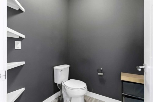 201 Athabasca Avenue, Fort Mcmurray, AB - Indoor Photo Showing Bathroom