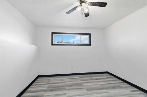 162 Elmore Drive, Fort Mcmurray, AB - Indoor Photo Showing Other Room