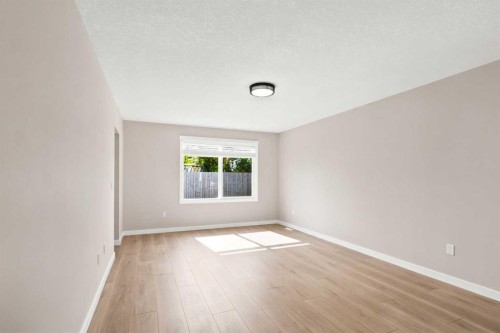 198 Bird Crescent, Fort Mcmurray, AB - Indoor Photo Showing Other Room