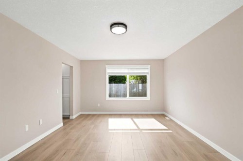 198 Bird Crescent, Fort Mcmurray, AB - Indoor Photo Showing Other Room