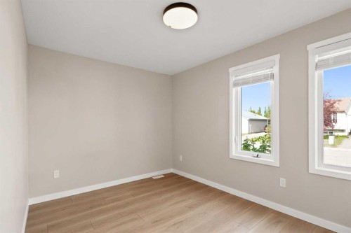 198 Bird Crescent, Fort Mcmurray, AB - Indoor Photo Showing Other Room