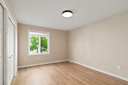 198 Bird Crescent, Fort Mcmurray, AB - Indoor Photo Showing Other Room