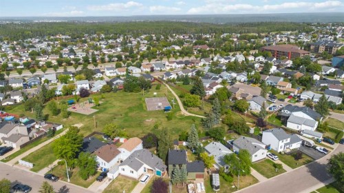 198 Bird Crescent, Fort Mcmurray, AB - Outdoor With View
