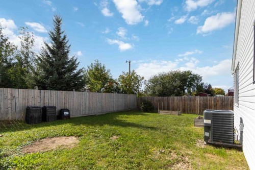 198 Bird Crescent, Fort Mcmurray, AB - Outdoor With Backyard
