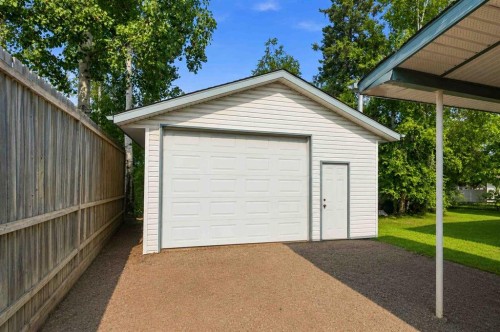 25 Crescent Heights, Fort Mcmurray, AB - Outdoor With Exterior