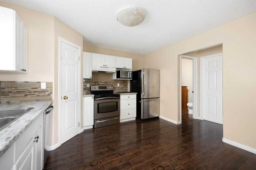 5-100 St. Laurent Way, Fort Mcmurray, AB - Indoor Photo Showing Kitchen With Double Sink