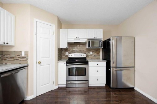 5-100 St. Laurent Way, Fort Mcmurray, AB - Indoor Photo Showing Kitchen With Stainless Steel Kitchen