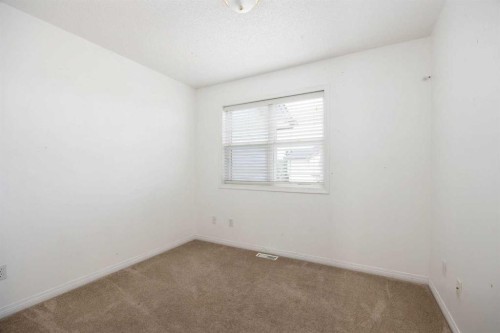 5-100 St. Laurent Way, Fort Mcmurray, AB - Indoor Photo Showing Other Room