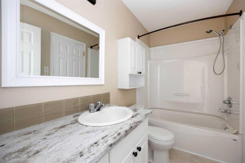 5-100 St. Laurent Way, Fort Mcmurray, AB - Indoor Photo Showing Bathroom