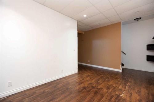 5-100 St. Laurent Way, Fort Mcmurray, AB - Indoor Photo Showing Other Room