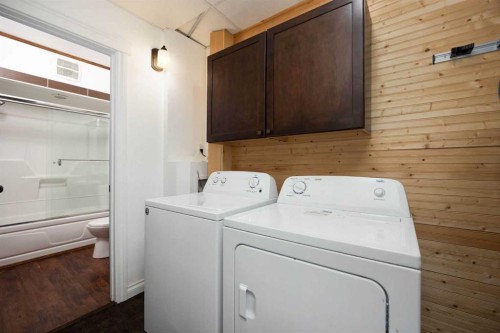 5-100 St. Laurent Way, Fort Mcmurray, AB - Indoor Photo Showing Laundry Room
