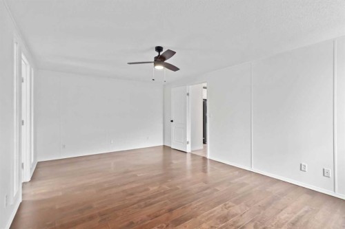 240 Mckinlay Crescent, Fort Mcmurray, AB - Indoor Photo Showing Other Room