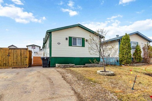 240 Mckinlay Crescent  Fort Mcmurray, AB T9K 2M8