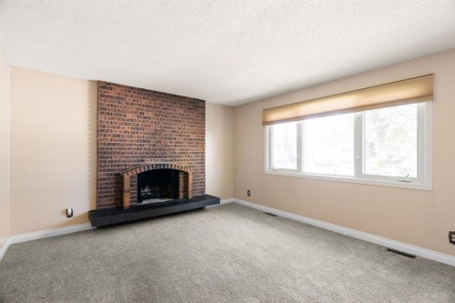 130 Hillary Place, Fort Mcmurray, AB 