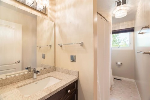 130 Hillary Place, Fort Mcmurray, AB 