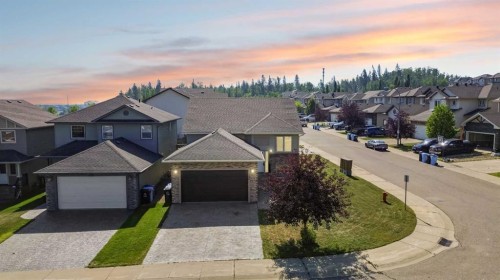 185 Gravelstone Way  Fort Mcmurray, AB T9K 0S9