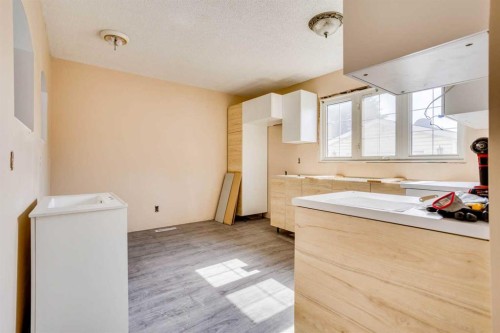 33 Poplar Crescent, Fort Mcmurray, AB 