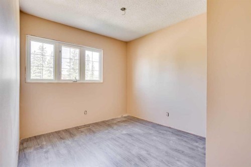 33 Poplar Crescent, Fort Mcmurray, AB 