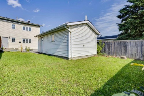 33 Poplar Crescent, Fort Mcmurray, AB 
