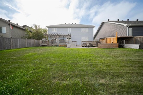 141 Beaverglen Close, Fort Mcmurray, AB 