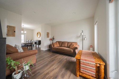 141 Beaverglen Close, Fort Mcmurray, AB 
