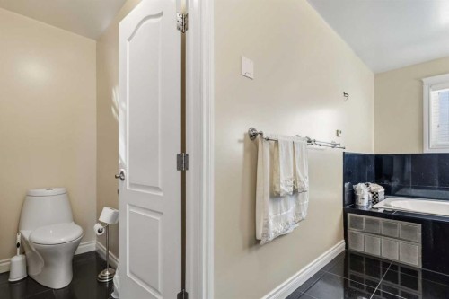 127 Pew Lane, Fort Mcmurray, AB - Indoor Photo Showing Bathroom