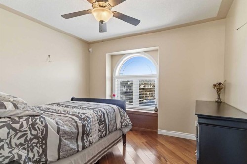 127 Pew Lane, Fort Mcmurray, AB - Indoor Photo Showing Bedroom