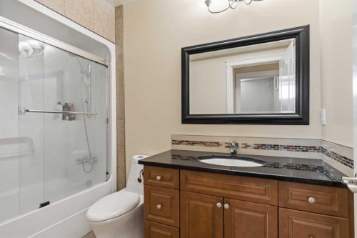 127 Pew Lane, Fort Mcmurray, AB - Indoor Photo Showing Bathroom