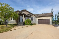 110 Lindstrom Bay Fort Mcmurray, AB T9K 2N8