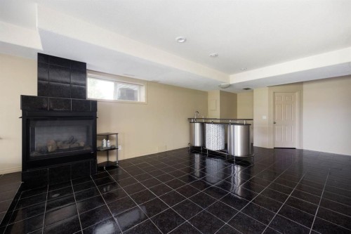 110 Lindstrom Bay, Fort Mcmurray, AB 