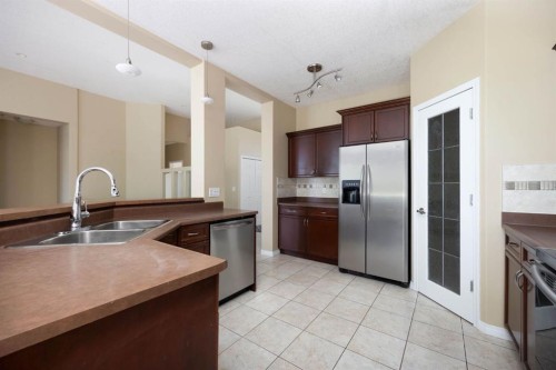 110 Lindstrom Bay, Fort Mcmurray, AB 