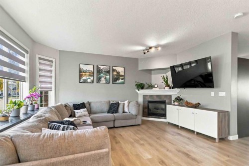 253 Grosbeak Way, Fort Mcmurray, AB 
