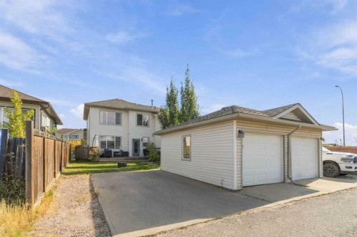 253 Grosbeak Way, Fort Mcmurray, AB 