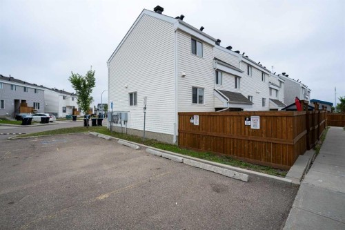 37-711 Beacon Hill Drive, Fort Mcmurray, AB 