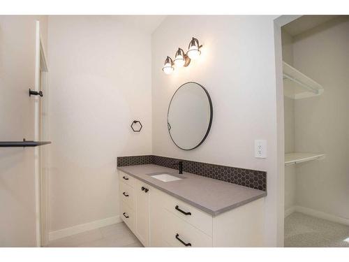 10 Twin Rose Court, Jarvis Bay, AB - Indoor Photo Showing Bathroom