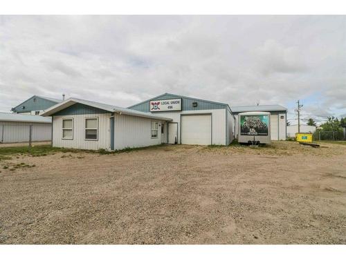 3711 57 Ave, Innisfail, AB 