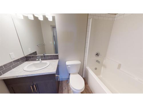 61 Mackenzie Ranch Way, Lacombe, AB - Indoor Photo Showing Bathroom