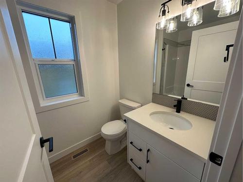 356 Elizabeth Avenue, Nordegg, AB - Indoor Photo Showing Bathroom