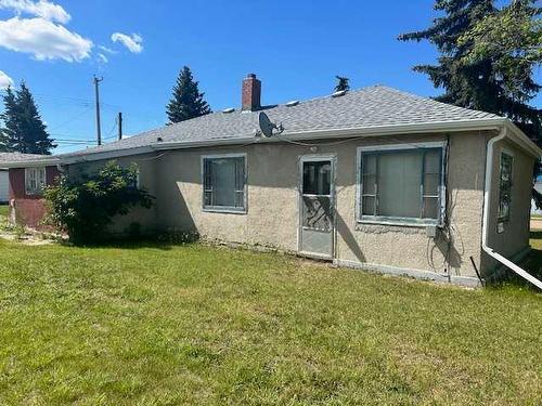 4901 50 Street, Hardisty, AB - Outdoor