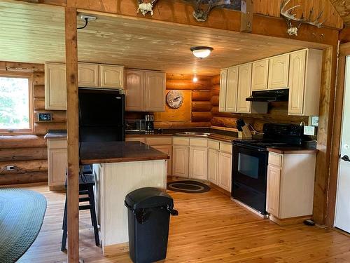 42027 Township Road 464, Rural Wetaskiwin No. 10, County Of, AB - Indoor Photo Showing Kitchen