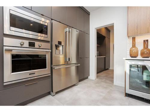 4191 Ryders Ridge Boulevard, Sylvan Lake, AB - Indoor Photo Showing Kitchen With Stainless Steel Kitchen